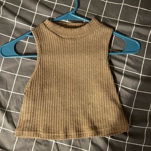 light brown crop top size XS
